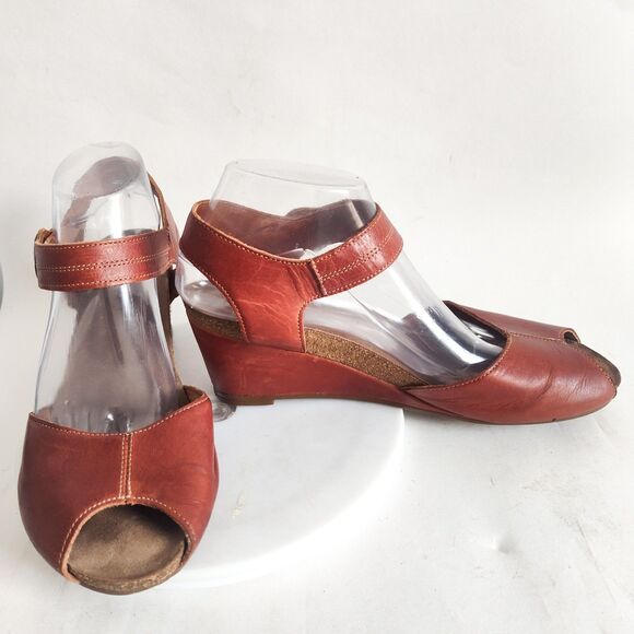 Taos Sandals Size 8.5 - 9 /40 Carousel 3 Brown Leather 3" Wedge Open Toe Comfort - Picture 6 of 10